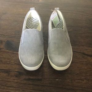 Taos grey wash canvas shoes in style Dandy
